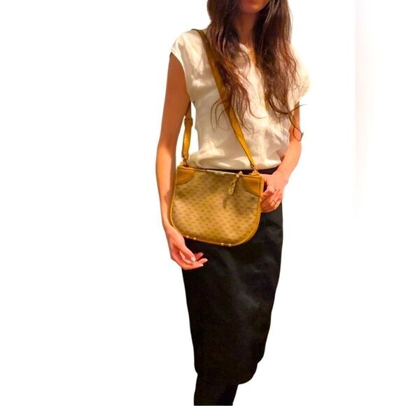 Gucci vintage cross body honey caramel handbag - Picture 3 of 16